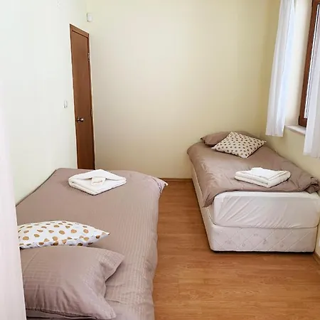 Area 202 Apt, The Castle 1, *